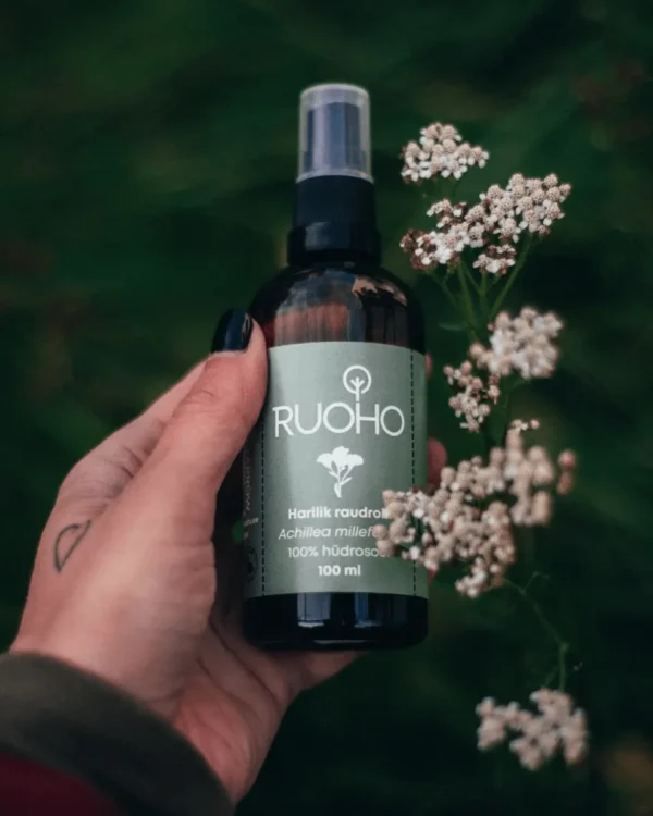 Raudrohu hüdrosool, Ruoho